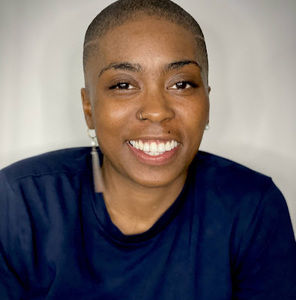 Meet your Posher, Lolisa